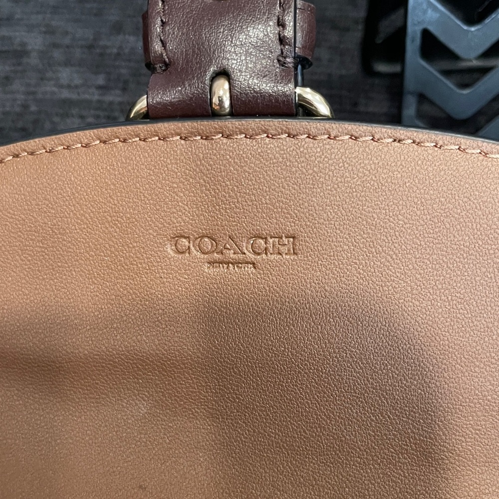 NWT Signature Mix Coach Tan and Rust Kleo Wallet - Picture 4 of 8